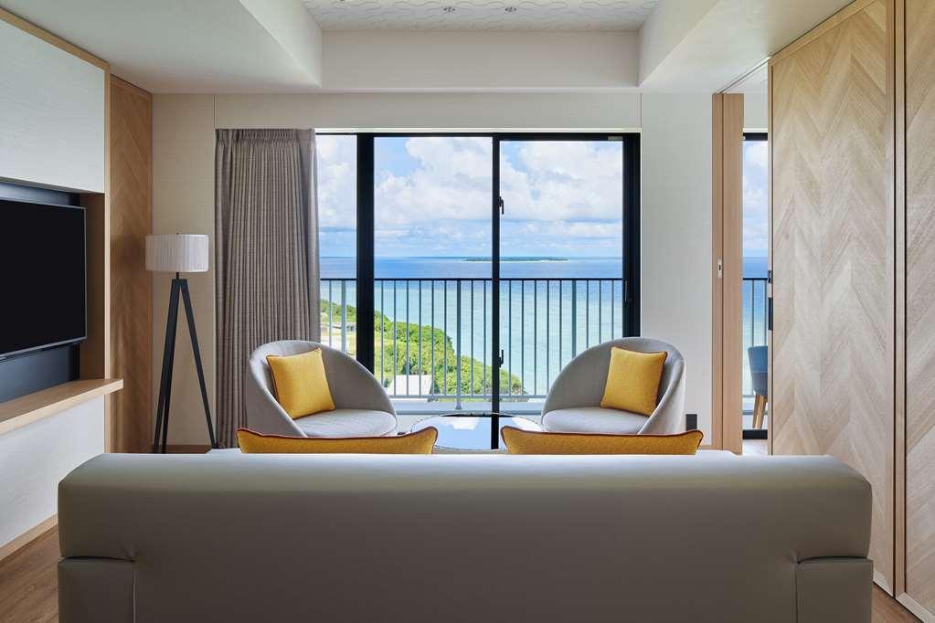 Hilton Club The Beach Resort Sesoko Nakijin Ruang foto