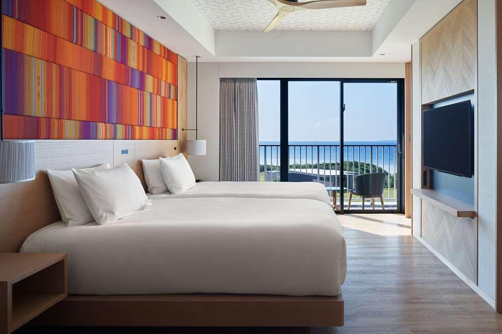 Hilton Club The Beach Resort Sesoko Nakijin Ruang foto