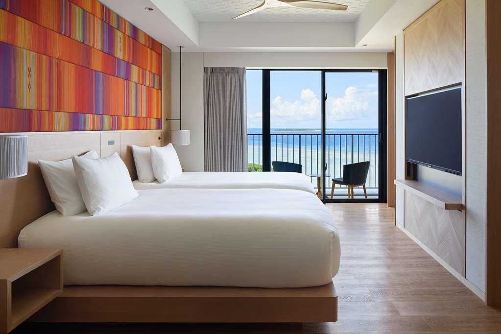 Hilton Club The Beach Resort Sesoko Nakijin Ruang foto