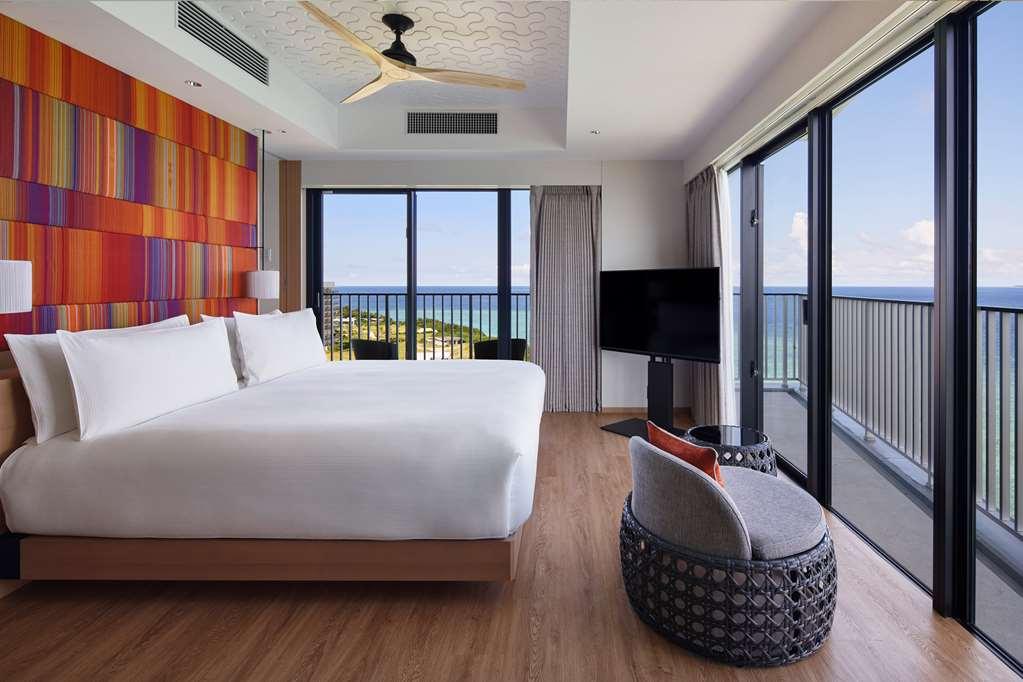 Hilton Club The Beach Resort Sesoko Nakijin Ruang foto