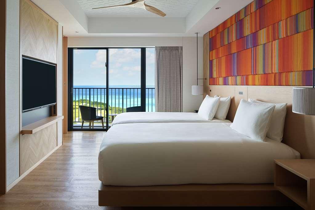 Hilton Club The Beach Resort Sesoko Nakijin Ruang foto