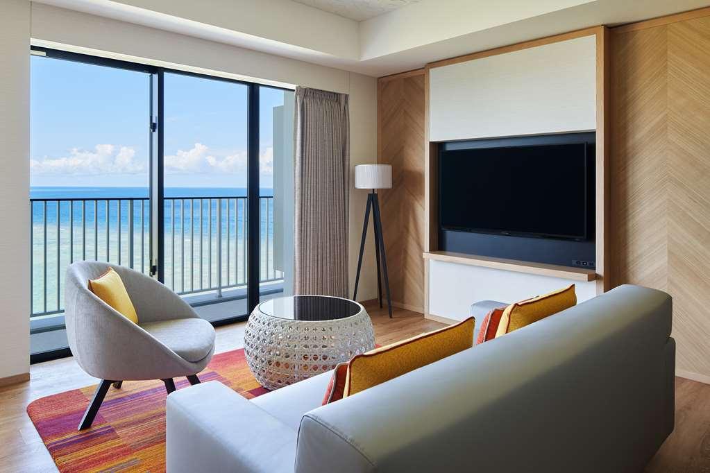Hilton Club The Beach Resort Sesoko Nakijin Ruang foto