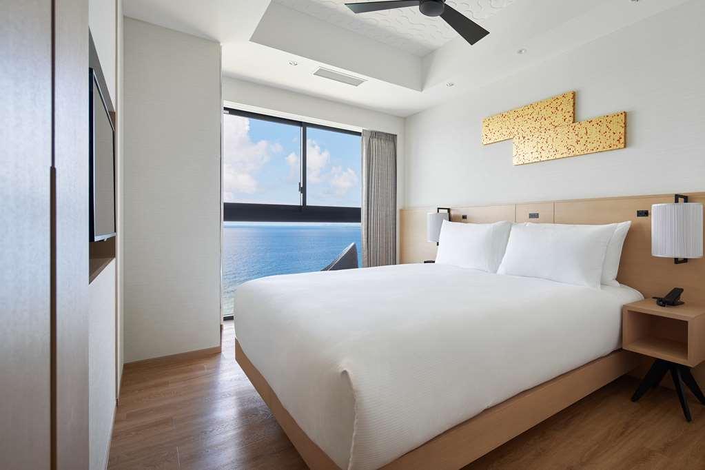 Hilton Club The Beach Resort Sesoko Nakijin Ruang foto